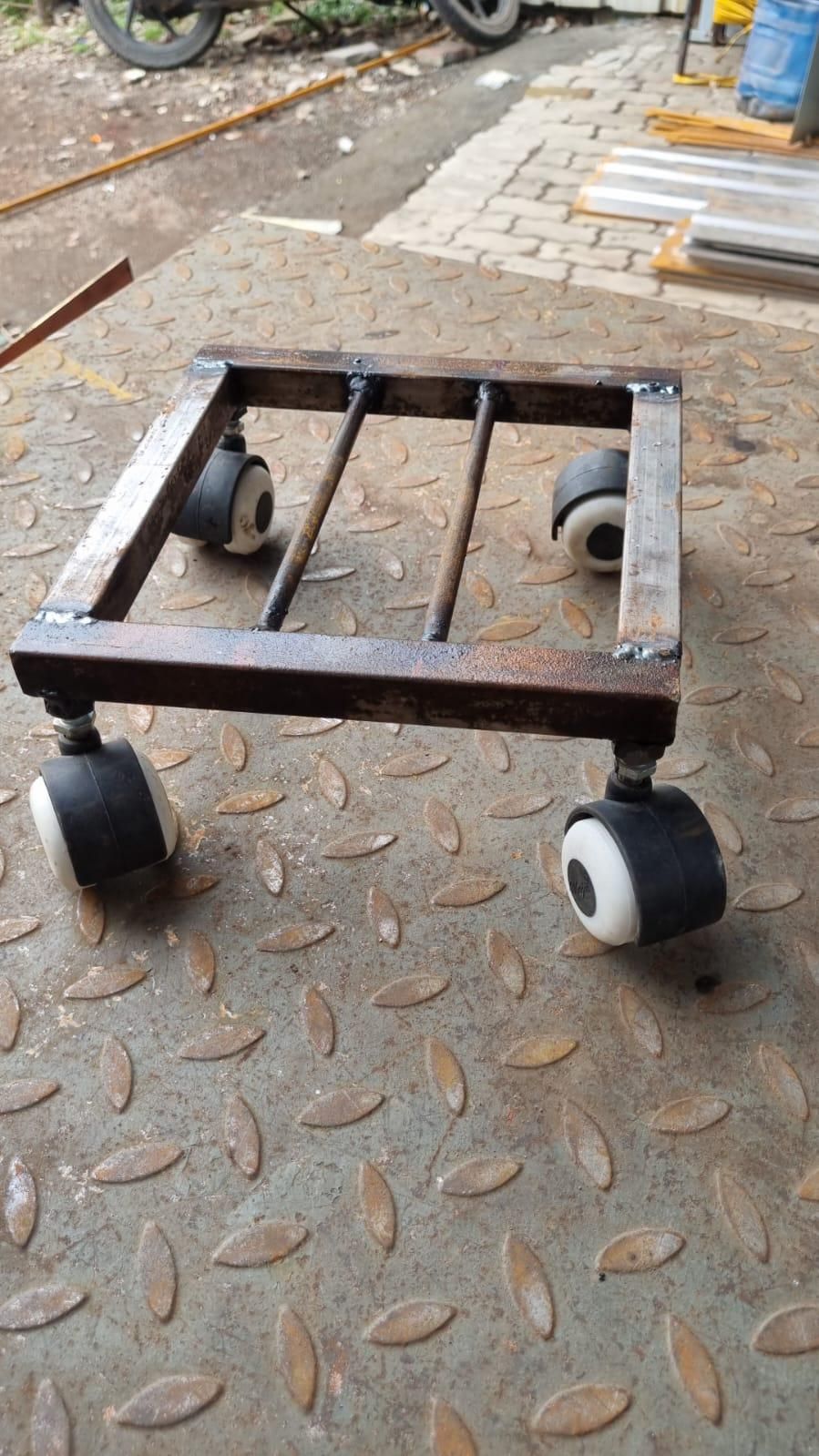 Wheel Pot Stand For Planters - Utility Mart