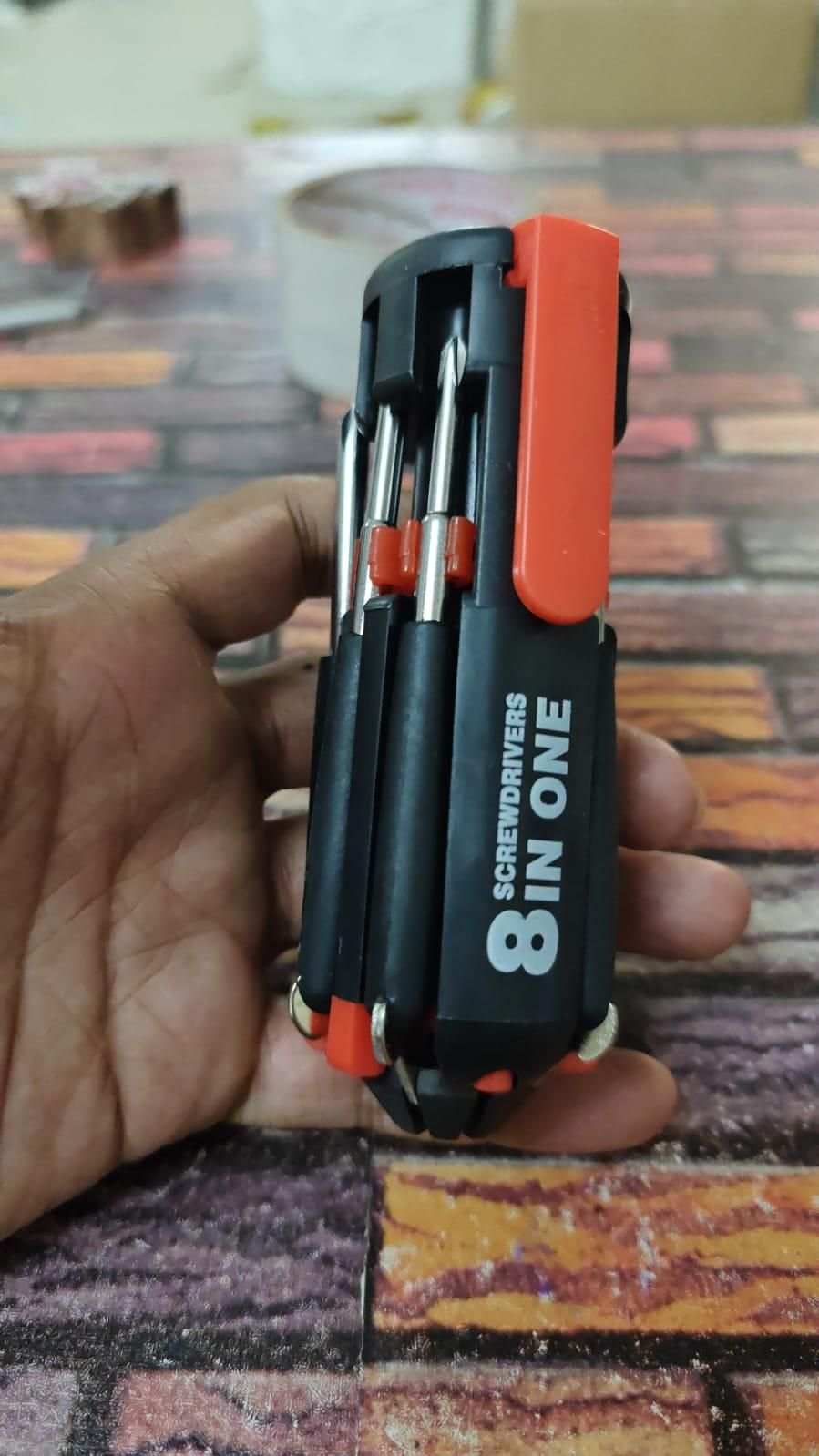 Screwdriver- 8 in 1 Screwdriver Interchangeable Bits Tool Set - Utility Mart 